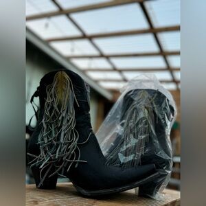 Junk Gypsy Spirt Animal Booties